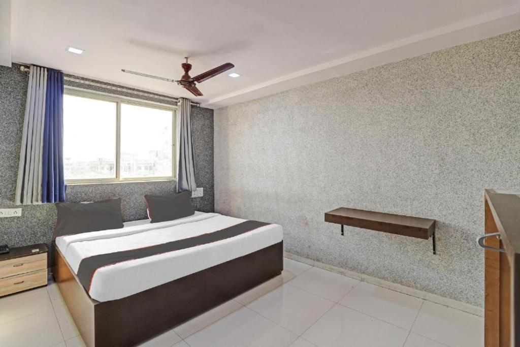 Hotel Mayura, Ankleshwar Exterior photo